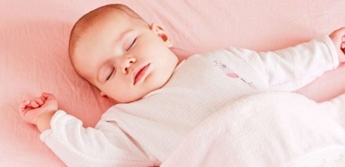 Bebeklerin büyümesinde uykunun etkisi