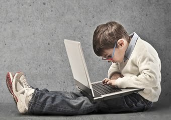 Çocuklar internet bağımlılığına karşı nasıl korunmalı