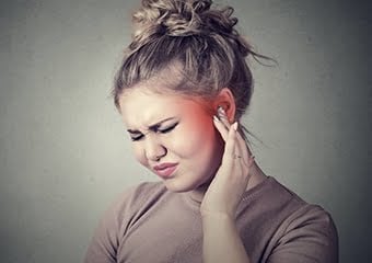 Kulak ağrısı gırtlak kanseri belirtisi olabilir