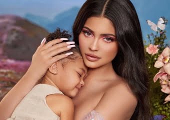 Kylie Jenner ikinci kez anne oluyor