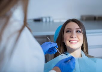 Pandemiden dolayı diş problemlerini ertelemeyin