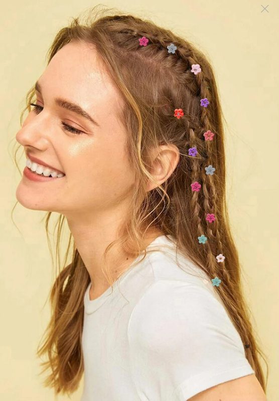 Let's see what are your favorite hair accessories this summer?