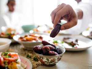¿Qué hacer para no subir de peso durante el Ramadán?